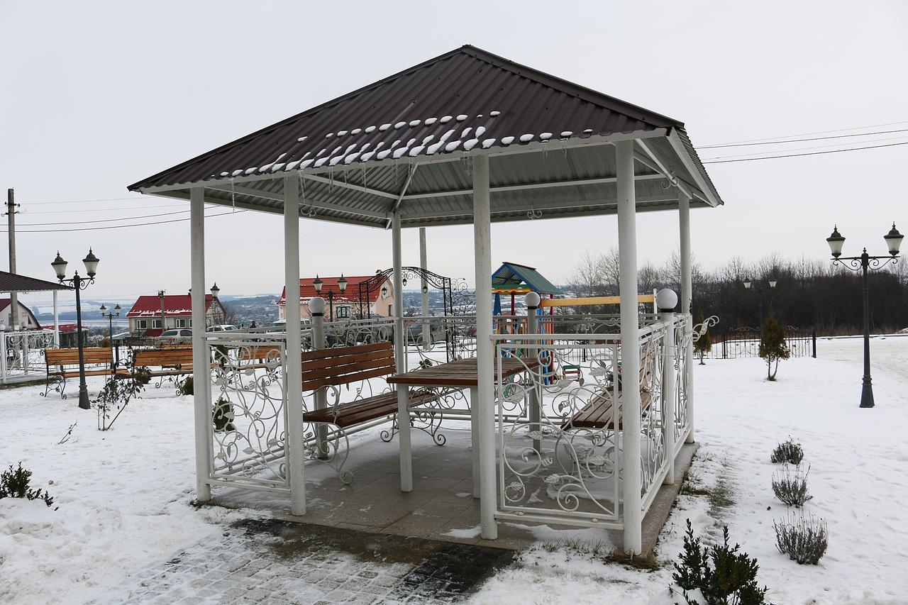 Vitapark Sonyachnyy Provans Satanov Exterior foto