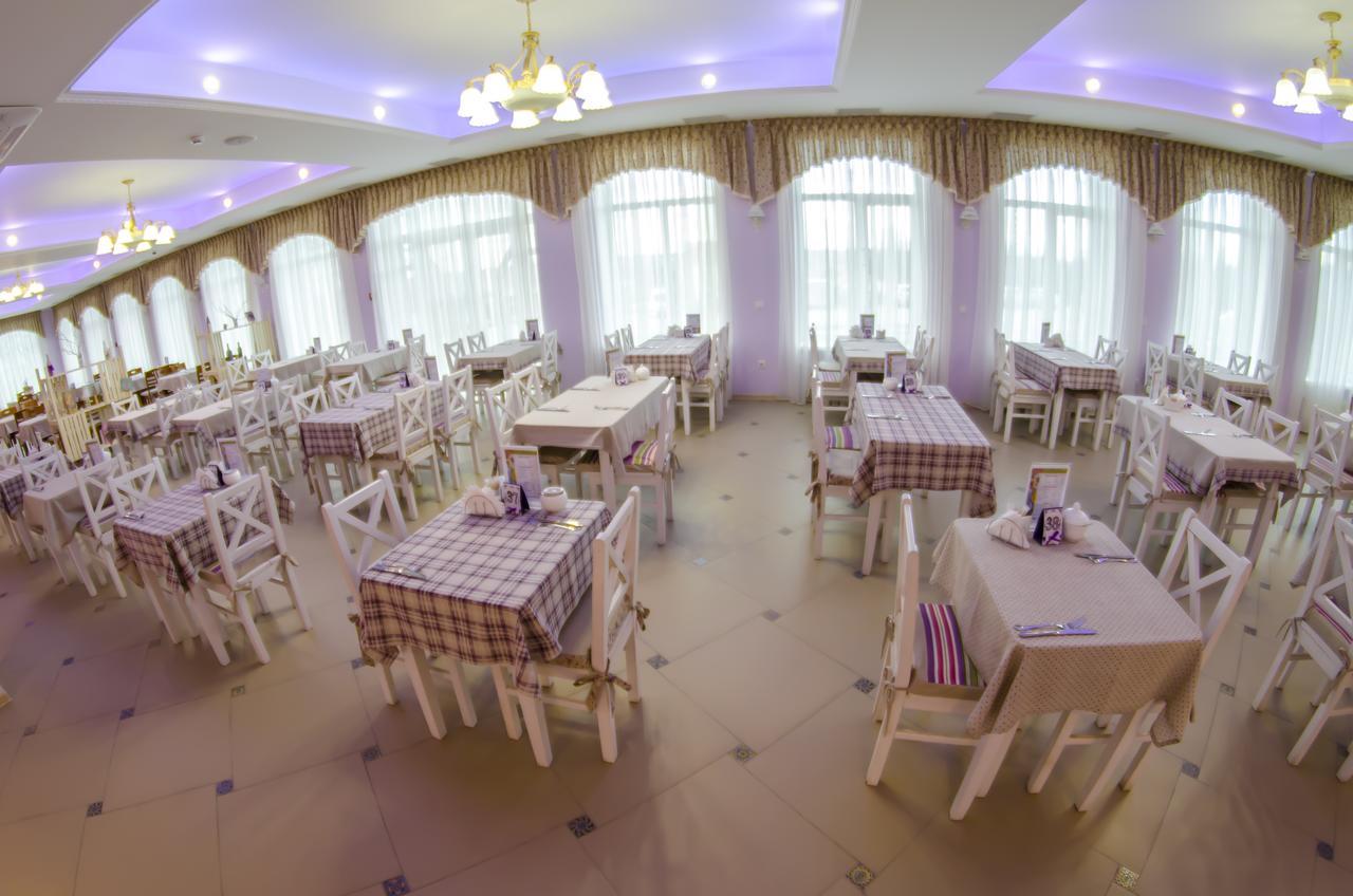 Vitapark Sonyachnyy Provans Satanov Exterior foto